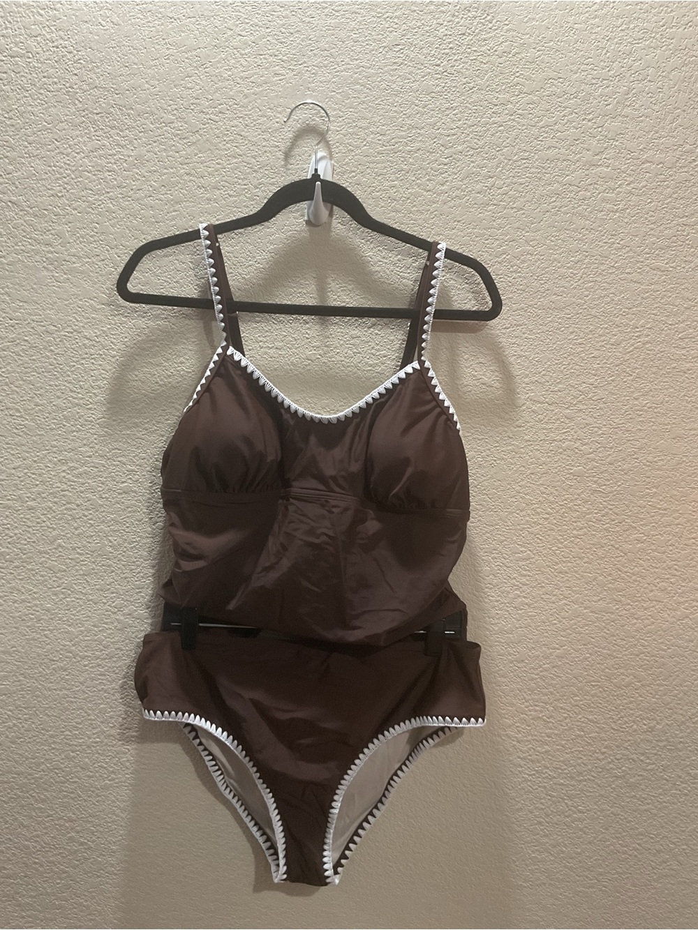 Cupshe Brown Tankini Swimsuit with White Trim Scalloped Edge